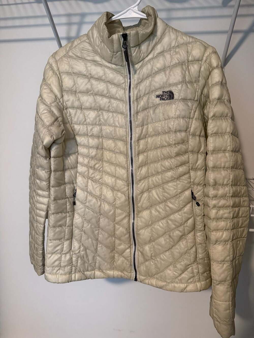 The North Face Women’s ThermoBall Jacket Champagne Ivory Quilted